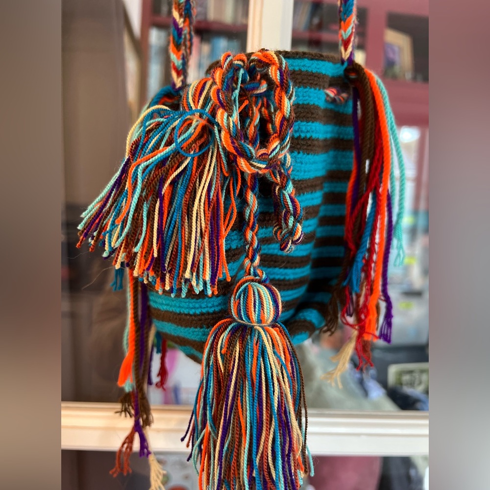 Handmade Woven Shoulder Bag - Picture 7 of 8